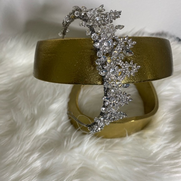 David’s Bridal Crystal Diamond Tiara New main image 7